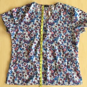 Scrub Short Sleeve Blue White Flowers